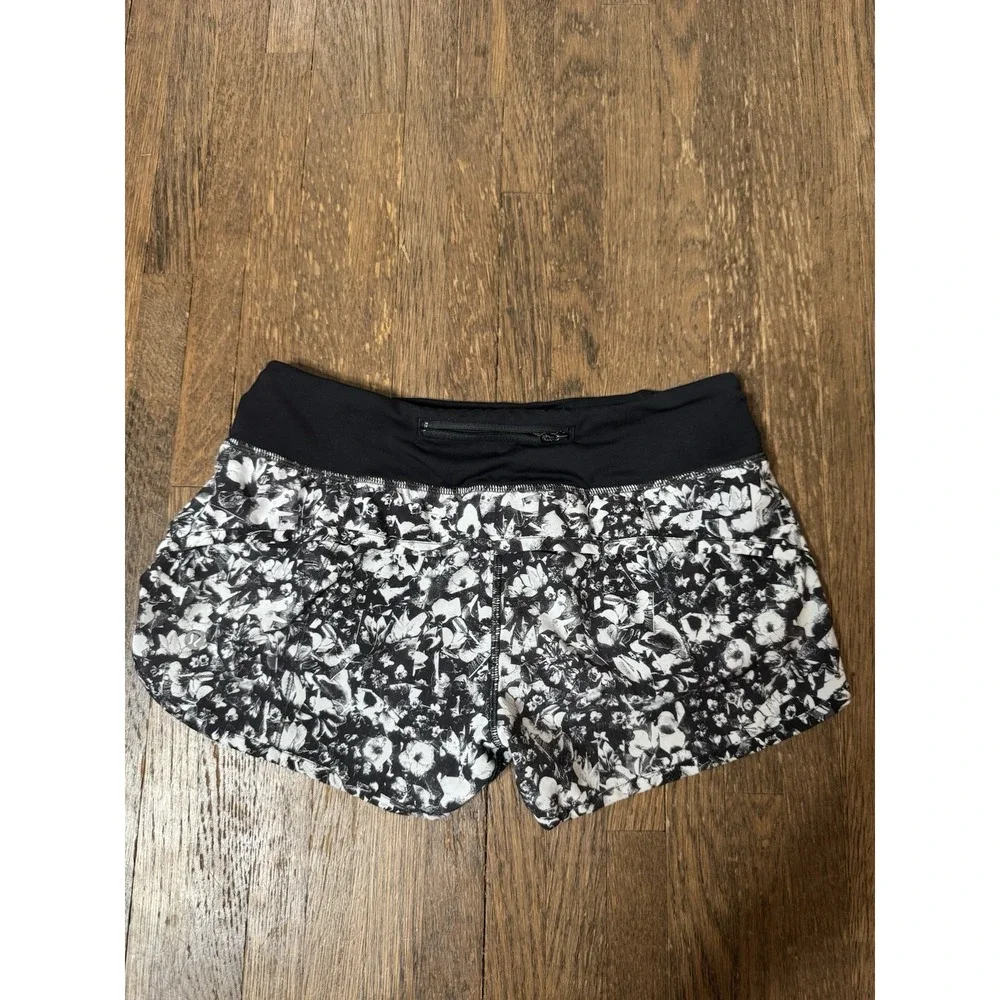 Lululemon Speed Short 2.5